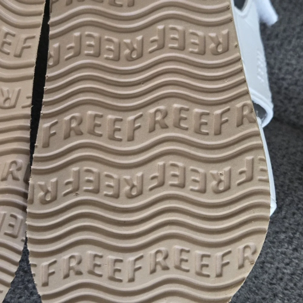 REEF - Girl's Water Vista White Sandals Size 7 - Excellent Toddler Girl